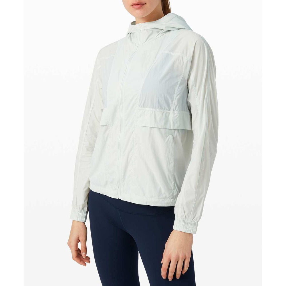Lululemon Windbreaker Jacket Womens 8 Light Gray Hooded Full Zip Ventilated Back